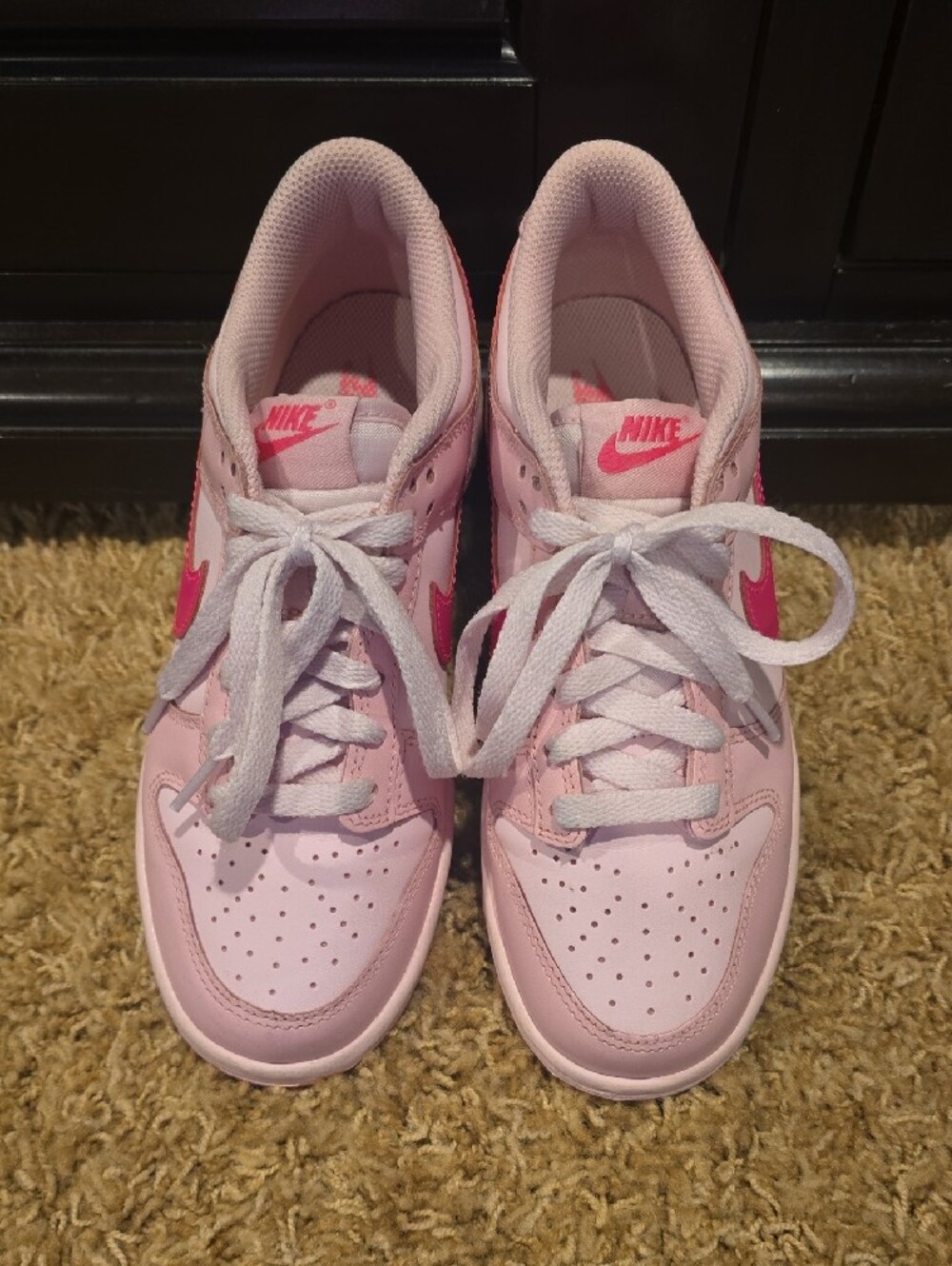 Nike Dunk Low GS Triple Pink - Picture 2 of 5